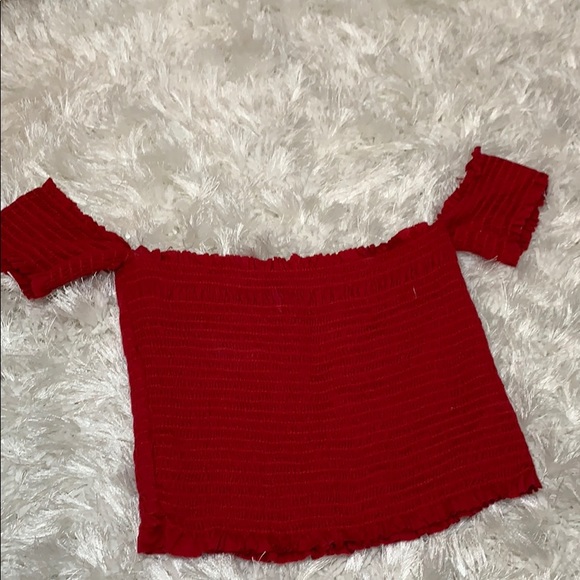 Red cropped top - Picture 3 of 4